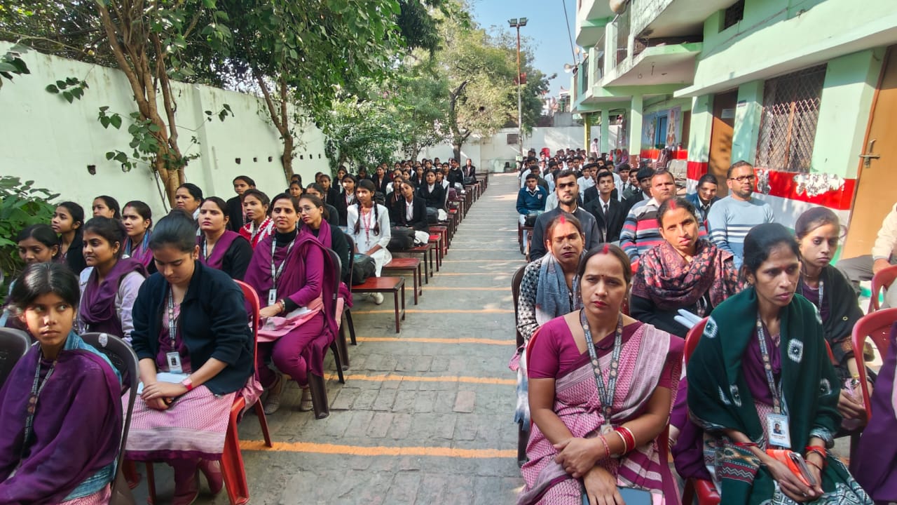 यातायात माह पर बच्चों ने दिया ट्रैफिक ट्रैफिक जागरूकता का संदेश यातायात माह पर बच्चों ने दिया ट्रैफिक ट्रैफिक जागरूकता का संदेश