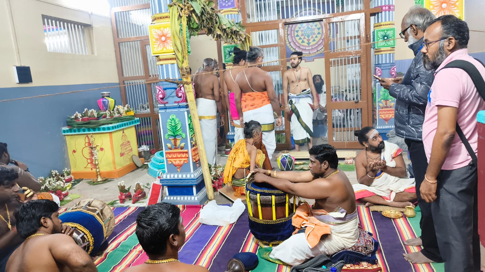 मां विशालाक्षी शक्तिपीठ में कुंभाभिषेक अनुष्ठान मां विशालाक्षी शक्तिपीठ में कुंभाभिषेक अनुष्ठान