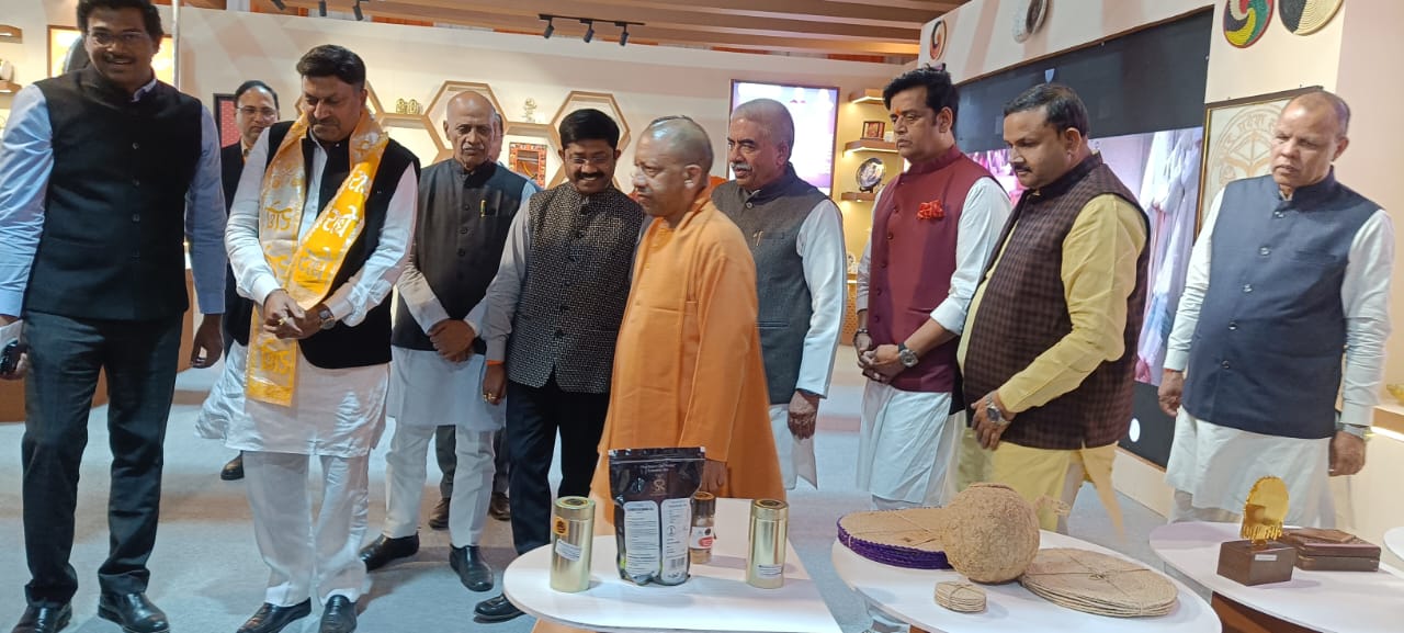 मुख्यमंत्री योगी ने किया 36वें गीडा स्थापना दिवस ट्रेड शो का उद्घाटन*