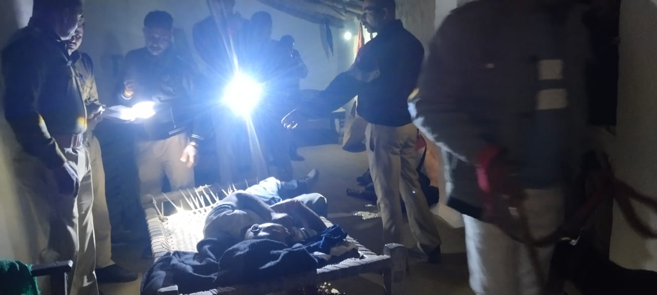 मृत युवक व महिला