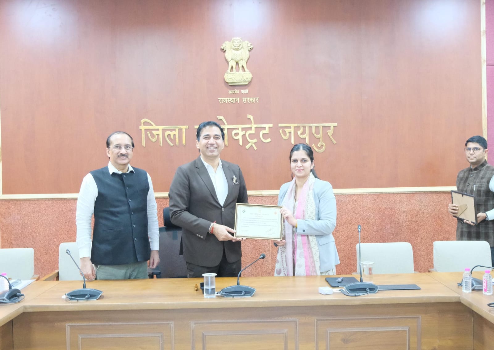 जयपुर जिले में 90 फीसदी से अधिक परिगणना प्रपत्रों का हुआ डिजिटलाइजेशन जयपुर जिले में 90 फीसदी से अधिक परिगणना प्रपत्रों का हुआ डिजिटलाइजेशन