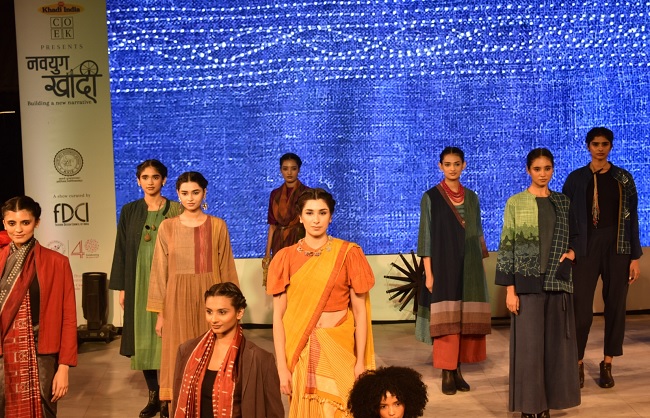 केवीआईसी के अध्यक्ष मनोज कुमार का जारी फोटो केवीआईसी के अध्यक्ष मनोज कुमार का जारी फोटो