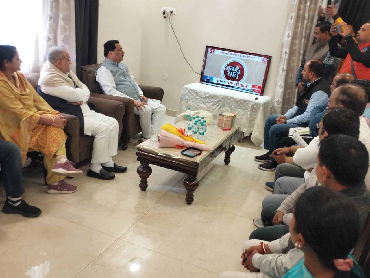 मुरादाबाद देहात विधानसभा के बूथ संख्या 250 पर भाजपा प्रदेश अध्यक्ष चौधरी भूपेंद्र सिंह ने मन की बात सुनीं