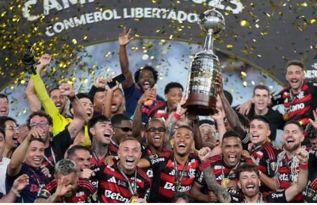 कोपा लिबर्टाडोरेस खिताब के साथ फ्लेमिंगो