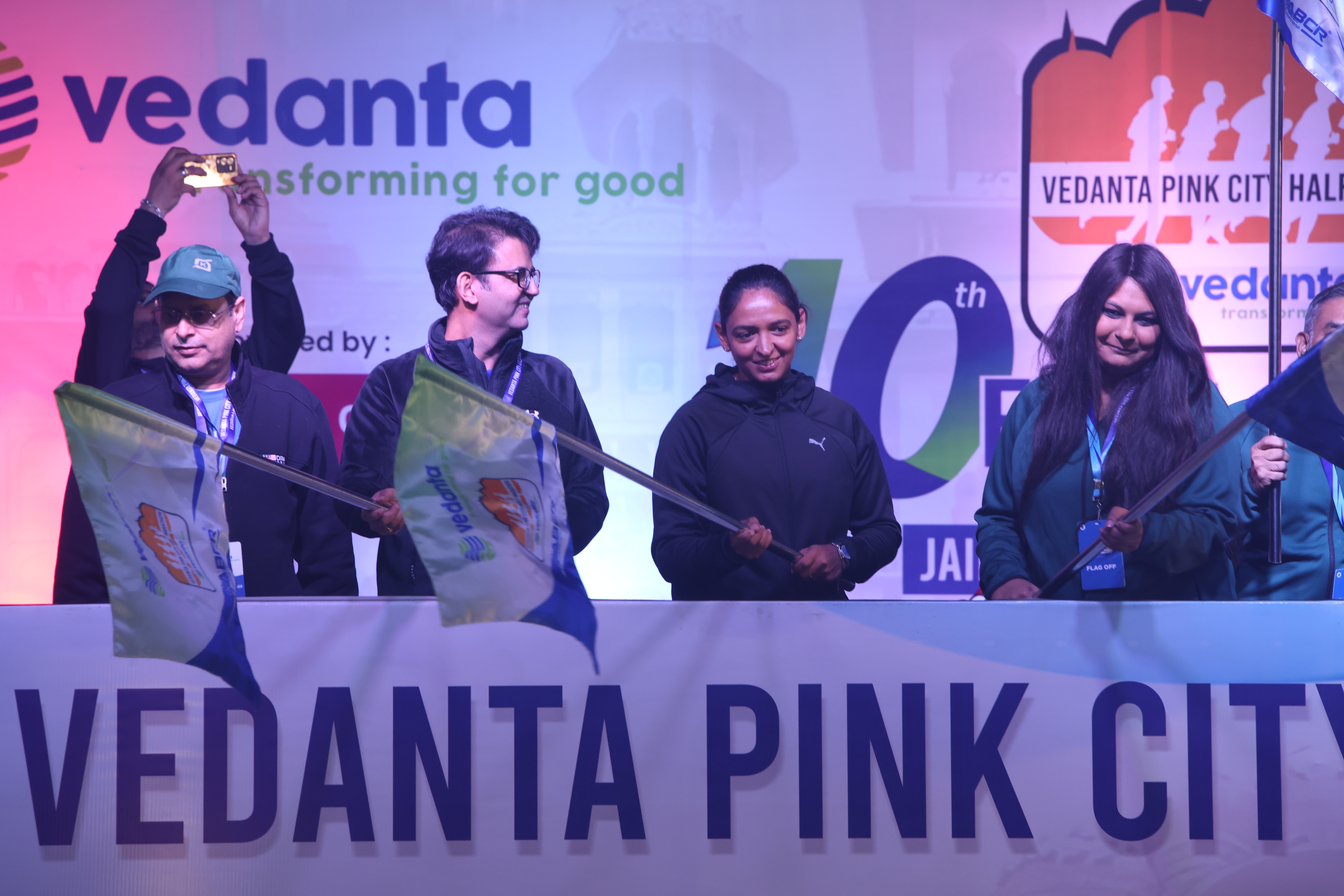 वेदांता पिंक सिटी हाफ मैराथन में 15 हजार से अधिक रनर्स ने रन फोन जीरो हंगर में लिया हिस्सा