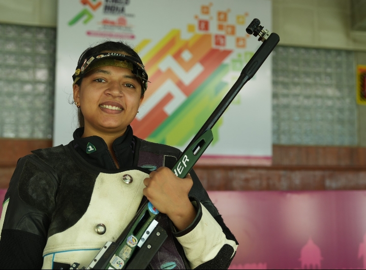 निशानेबाज सिफ्त कौर समरा निशानेबाज सिफ्त कौर समरा