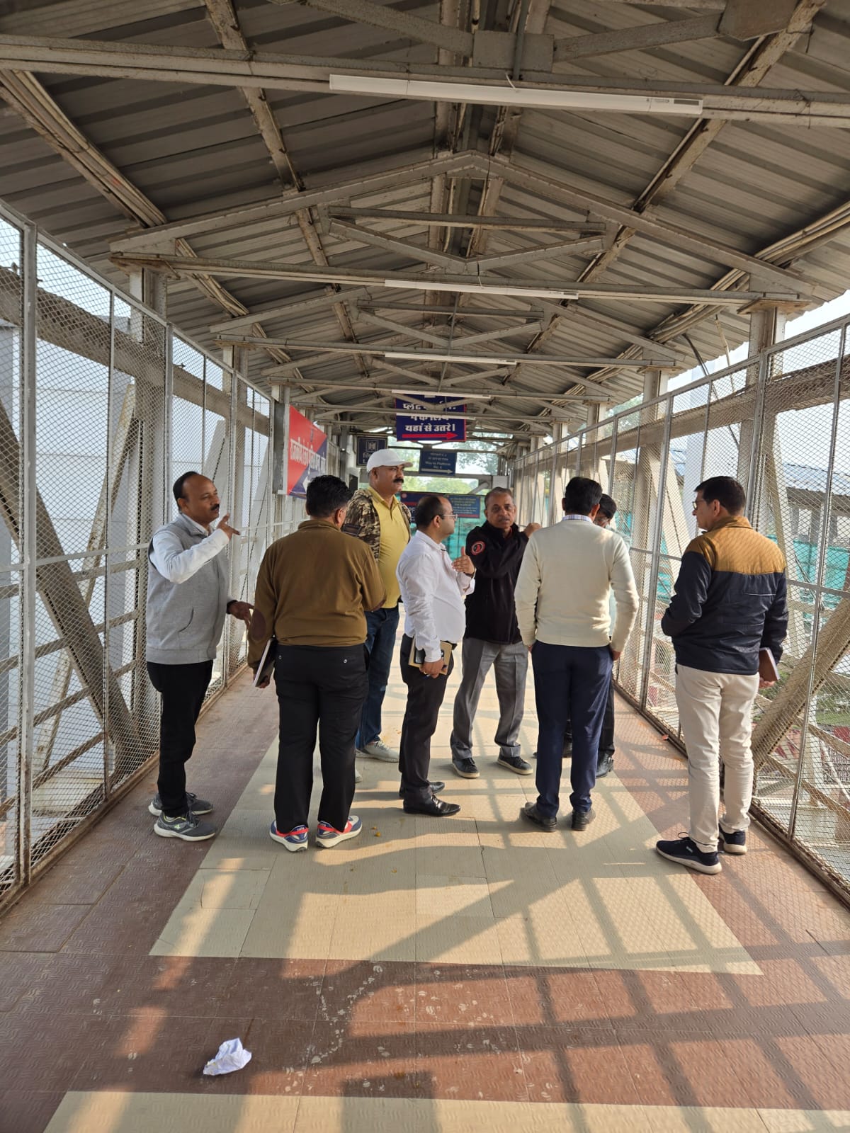 कोटा स्टेशन पर भीड़ प्रबंधन हेतु ड्रोन एवं वीडियो सर्वेक्षण कोटा स्टेशन पर भीड़ प्रबंधन हेतु ड्रोन एवं वीडियो सर्वेक्षण