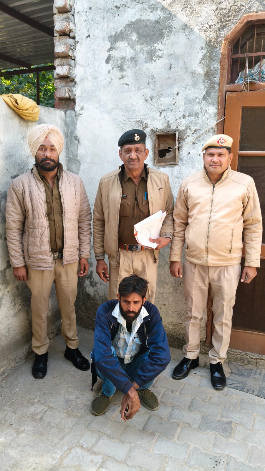 फर्जी दस्तावेज के आधार पर जमानत करने आया व्यक्ति पुलिस गिरफ्त में.