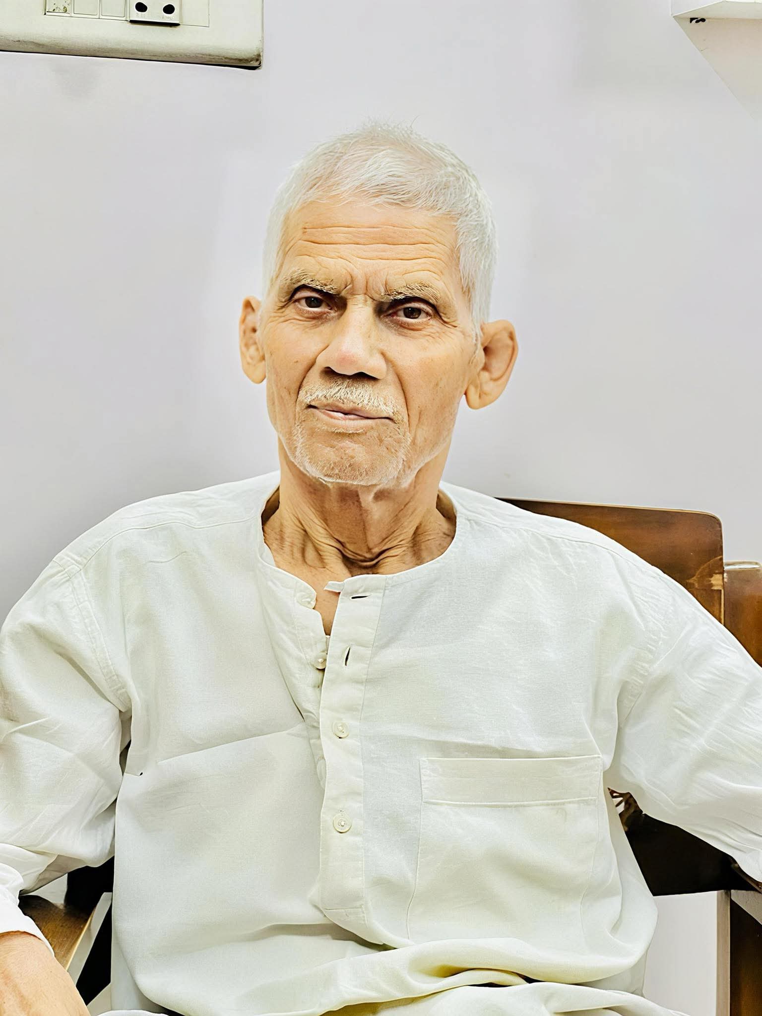 गिरीश यादव के पिता सवधू गिरीश यादव के पिता सवधू