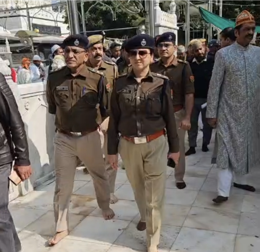 खादिमों को लाइसेंस व दरगाह अतिक्रमण पर टकराव के हालात