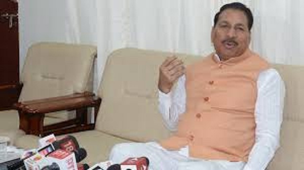 कृषि मंत्री एदल कंसाना पूरी तरह स्वस्थ कृषि मंत्री एदल कंसाना पूरी तरह स्वस्थ