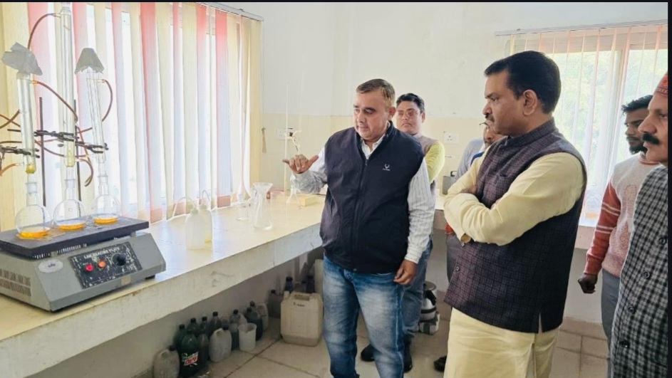 कन्नौज: समाज कल्याण मंत्री ने किया सीवरेज ट्रीटमेंट प्लांट का निरीक्षण कन्नौज: समाज कल्याण मंत्री ने किया सीवरेज ट्रीटमेंट प्लांट का निरीक्षण