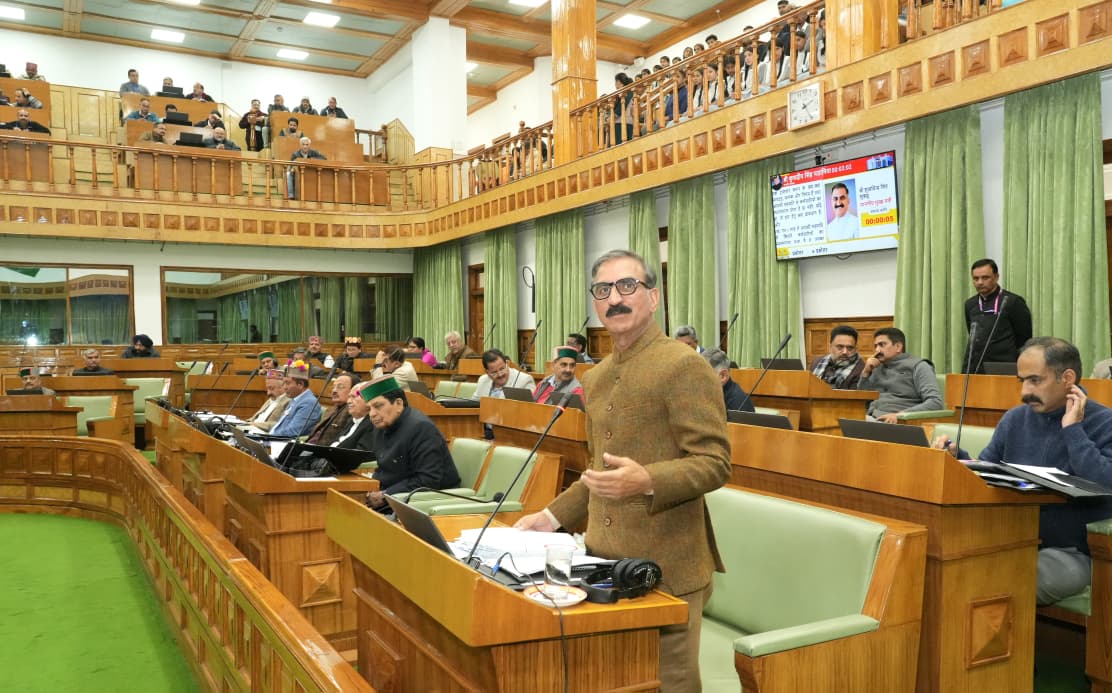 मुख्यमंत्री सदन में। मुख्यमंत्री सदन में।