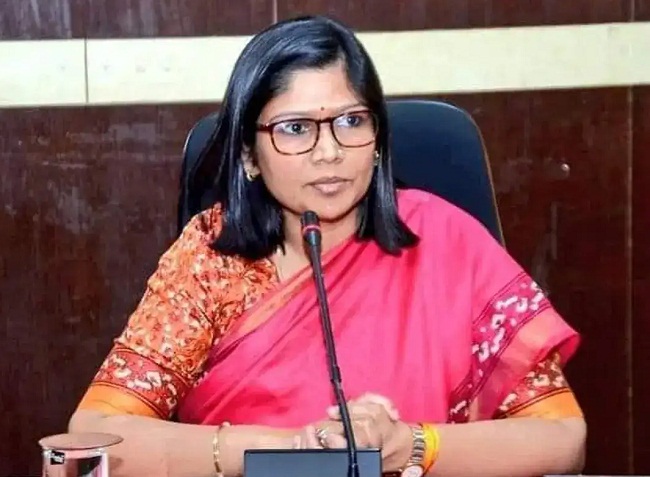 कलेक्टर रुचिका चौहान (फाइल फोटो)