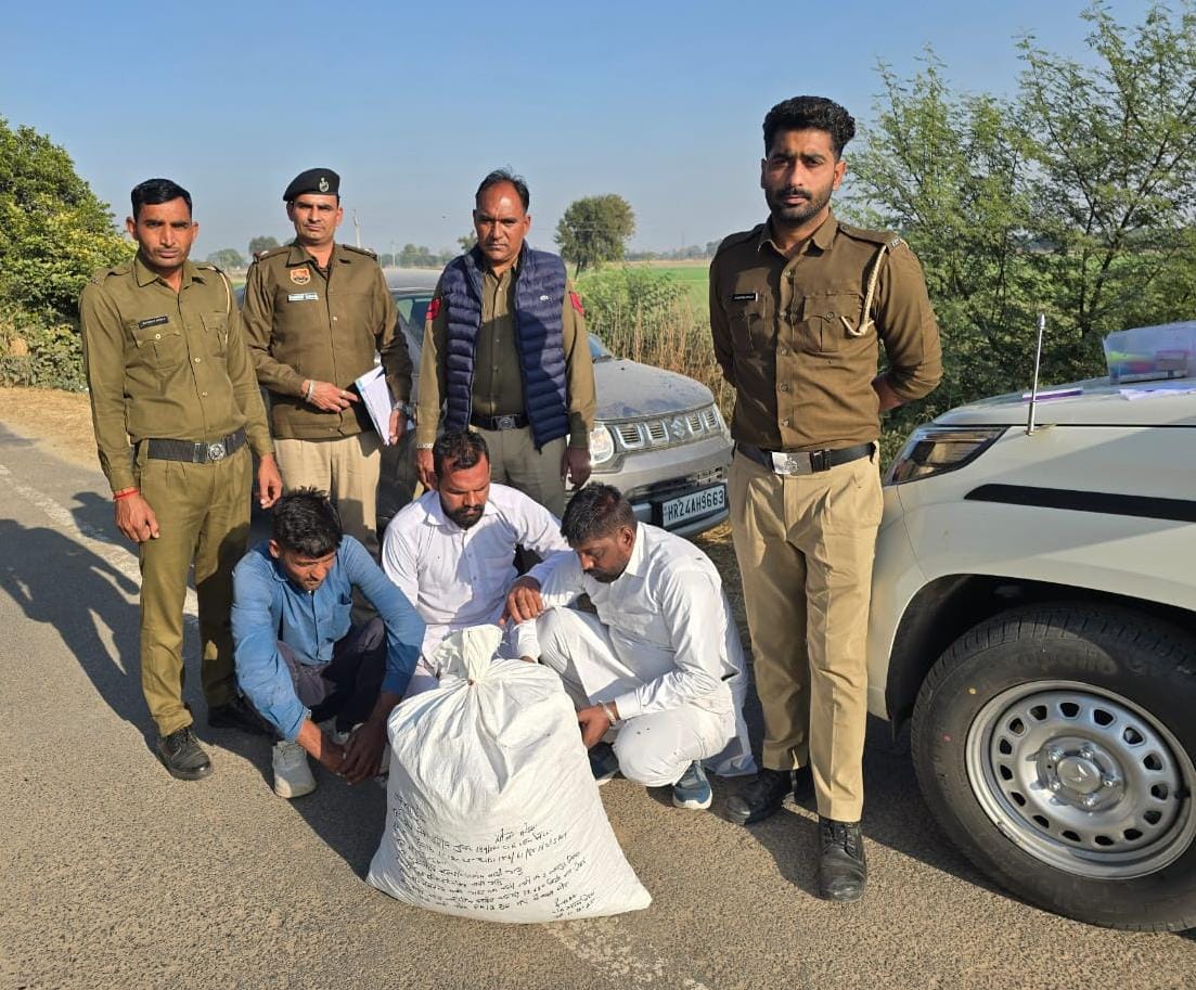 पकड़े गए चूरापोस्त तस्कर। पकड़े गए चूरापोस्त तस्कर।