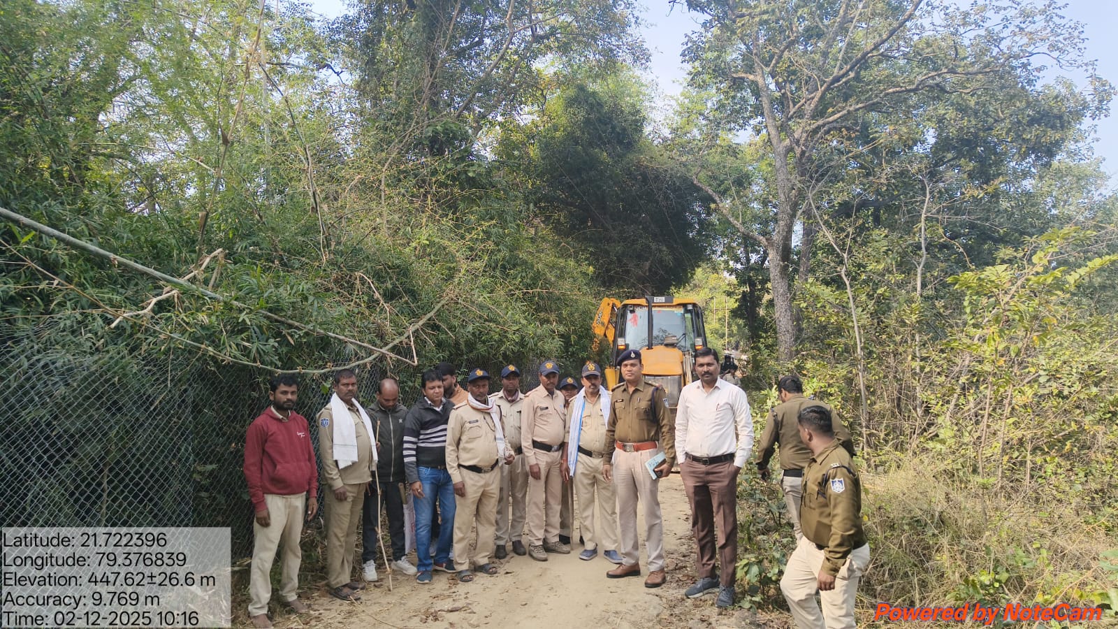 Seoni: Revenue department removed encroachment of three resorts in Turia and Kohka.
