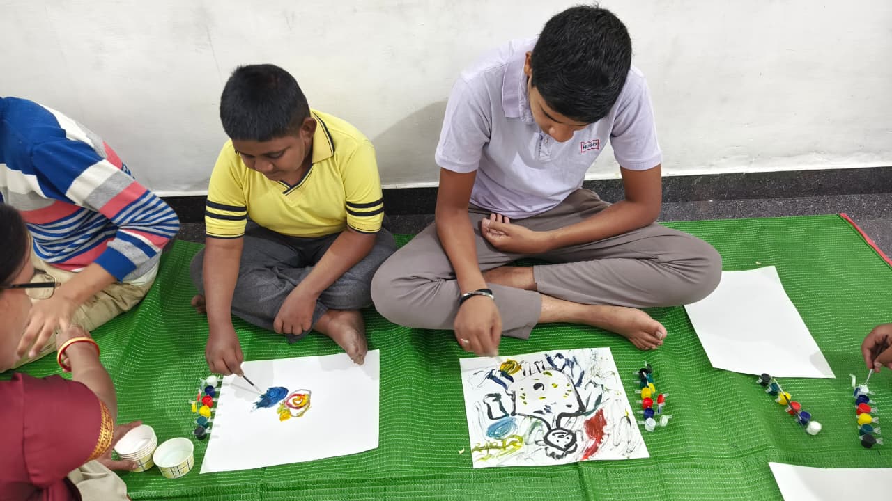 विश्व विकलांग दिवस पर महत्वपूर्ण चित्रकला कार्यशाला “उड़ान हमारी” का आयोजन क‍िया गया