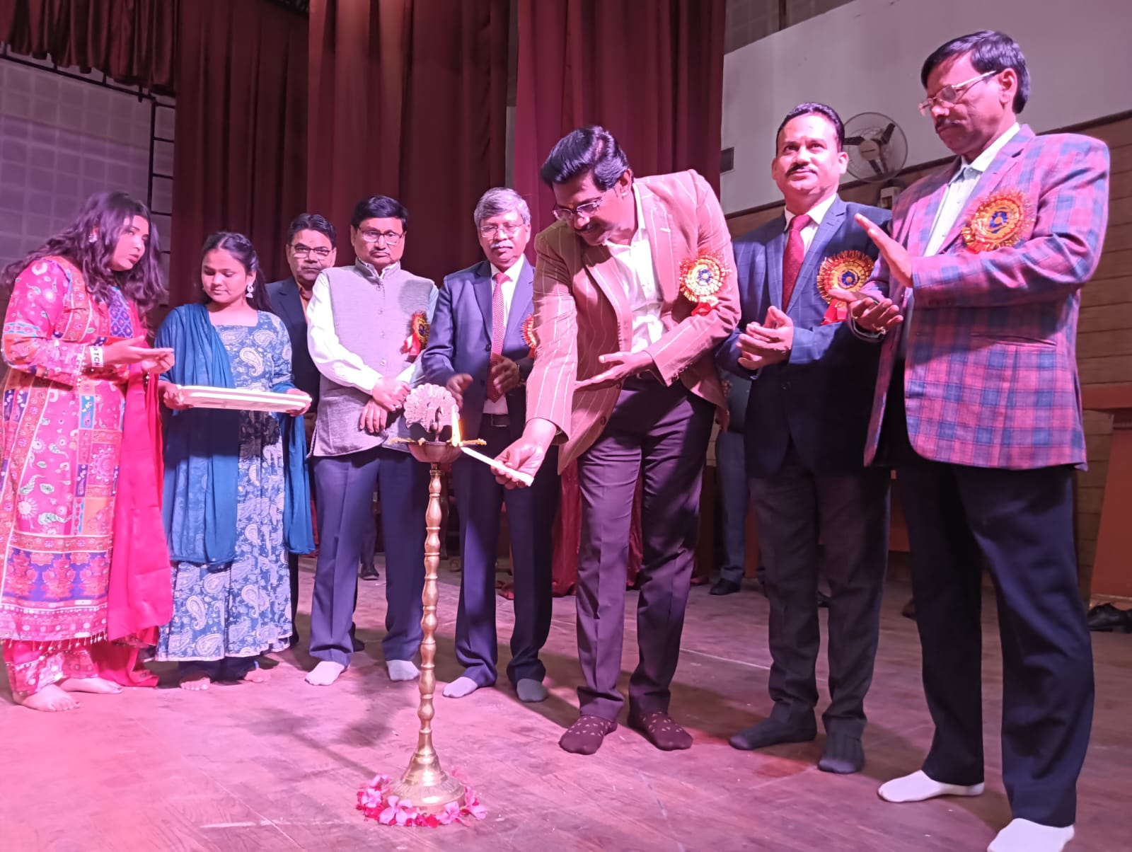 सीएसए में बीएससी कृषि, वानिकी, उद्यान व कम्युनिटी साइंस के छात्र-छात्राओं ने फ्रेशर्स पार्टी का किया आयोजन, कुलपति ने दी अनुशासन की हिदायत