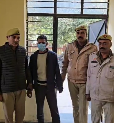 शराब पीने से मना करने पर बचपन के दोस्त की ईंट से वार कर हत्या करने वाला गिरफ्तार शराब पीने से मना करने पर बचपन के दोस्त की ईंट से वार कर हत्या करने वाला गिरफ्तार