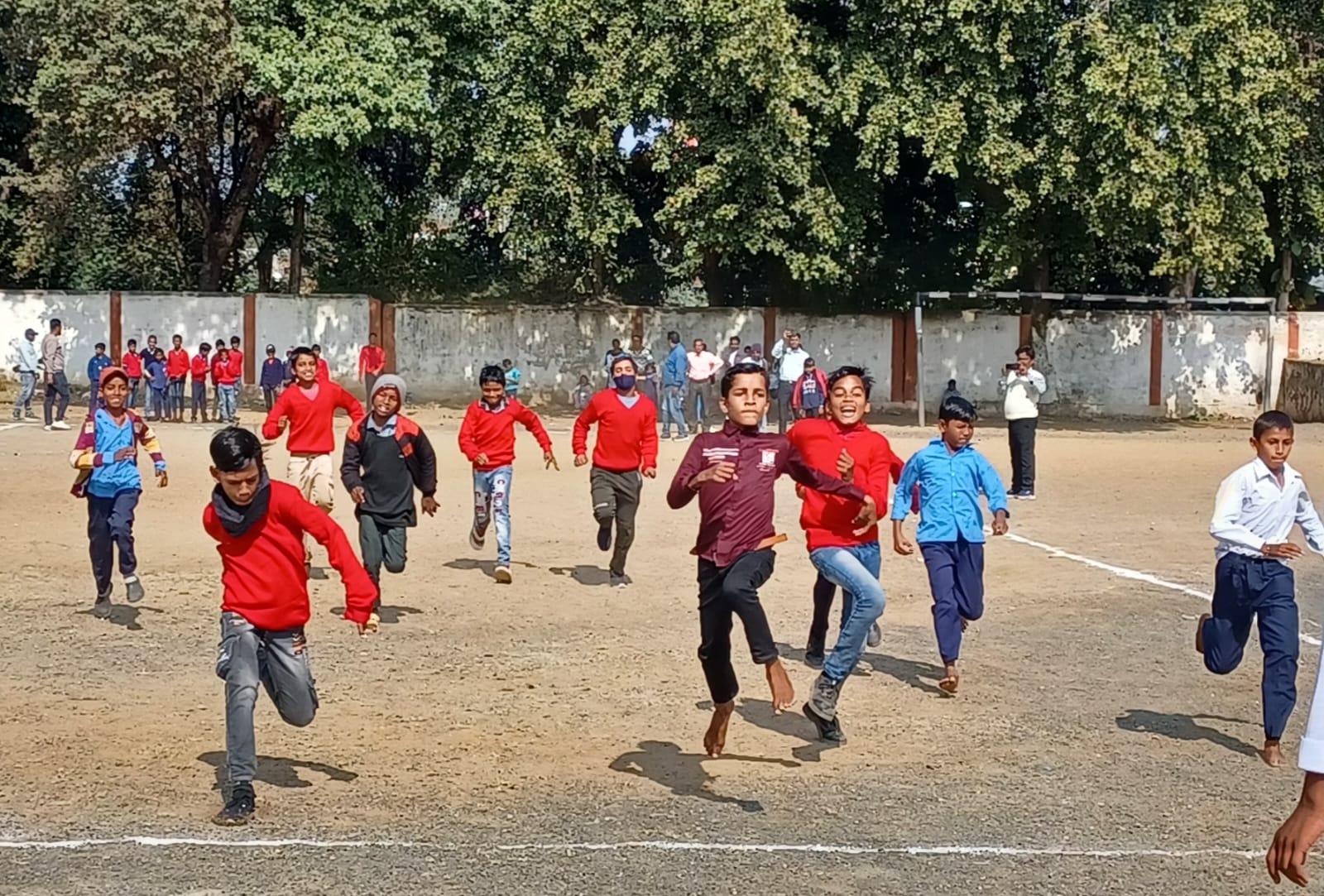 दाैड प्रतियाेगिता में दाैड प्रतियाेगिता में
