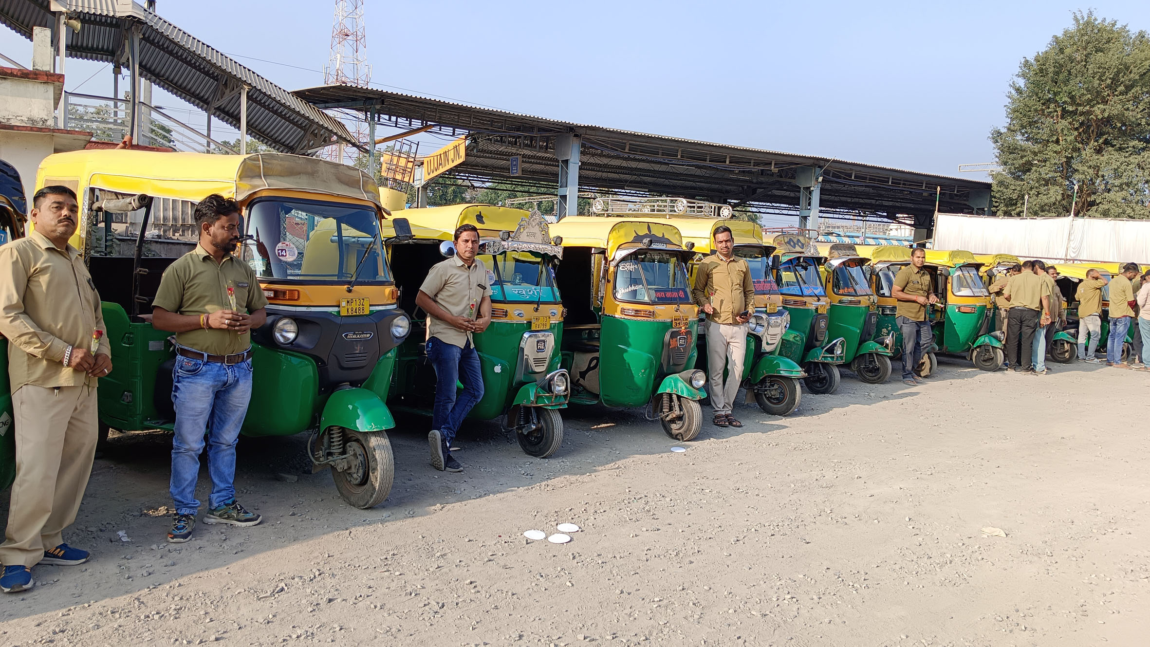 सवारी भरोसे वाली.......300 से अधिक ऑटो चालक पंजीकृत सवारी भरोसे वाली.......300 से अधिक ऑटो चालक पंजीकृत