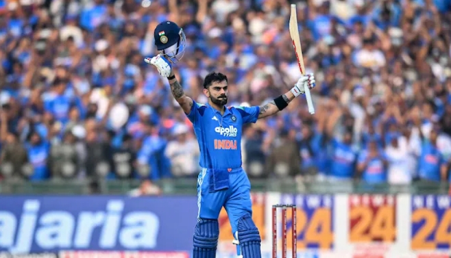 शतक लगाने के बाद जश्न मनाते विराट कोहली शतक लगाने के बाद जश्न मनाते विराट कोहली
