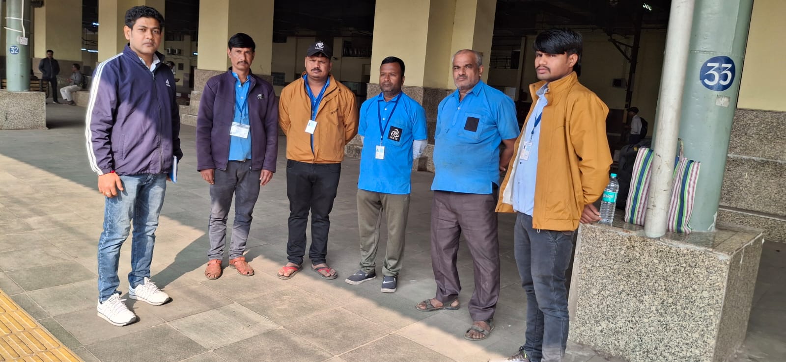 कचरा प्रबंधन को लेकर ओबीएचएस और पेंट्री कार स्टाफ के साथ