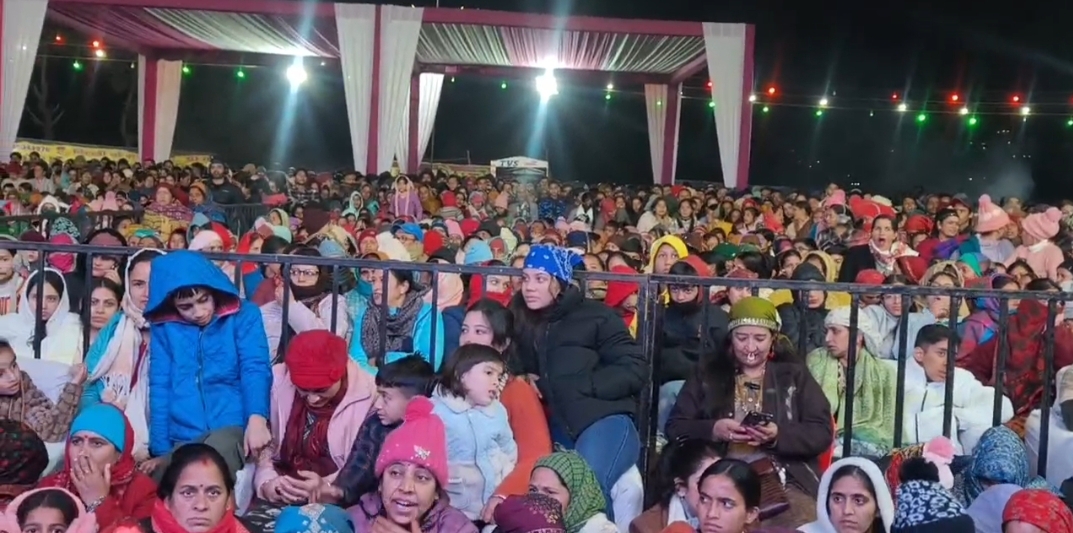 पाण्डवाज बैंड ने लूटी “रवांई शरदोत्सव” की आखिरी सांस्कृतिक संध्या की महफिल पाण्डवाज बैंड ने लूटी “रवांई शरदोत्सव” की आखिरी सांस्कृतिक संध्या की महफिल