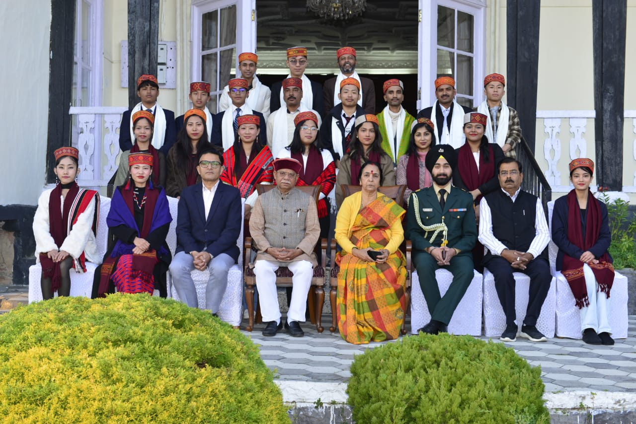 राज्यपाल : राजभवन राज्यपाल : राजभवन