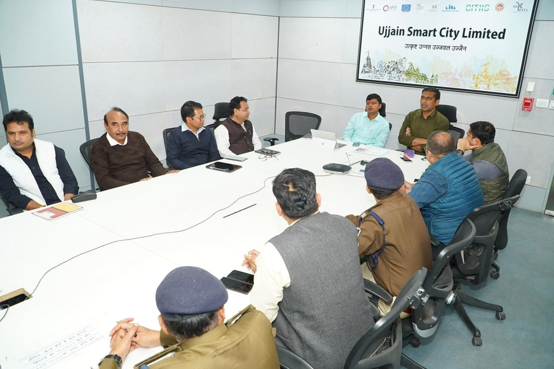 सिंहस्थ मेला अधिकारी ने की सिंहस्थ कार्यों की समीक्षा