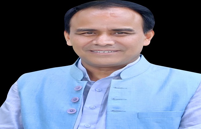 मंत्री धन सिंह रावत .