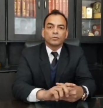 अधिवक्ता पंडित अरुण प्रकाश आर्य।