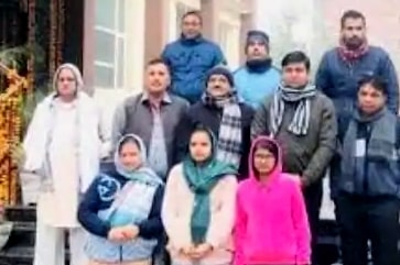 पानीपत के समालखा खंड कार्यालय में शिकायत देने पहुंचे लोग.