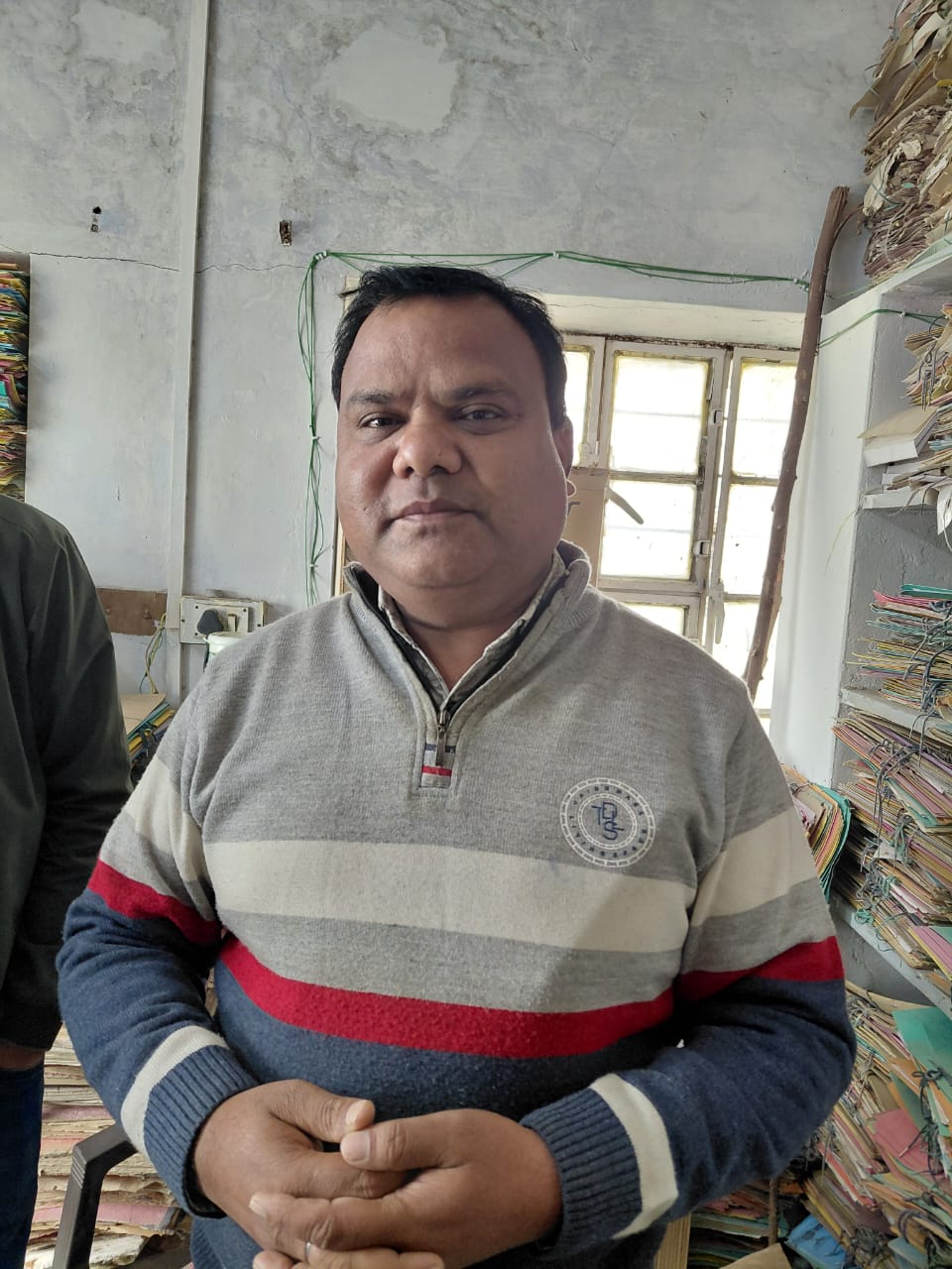 तकनीकी पर्यवेक्षक चौदह हजार रुपये की रिश्वत लेते गिरफ्तार तकनीकी पर्यवेक्षक चौदह हजार रुपये की रिश्वत लेते गिरफ्तार