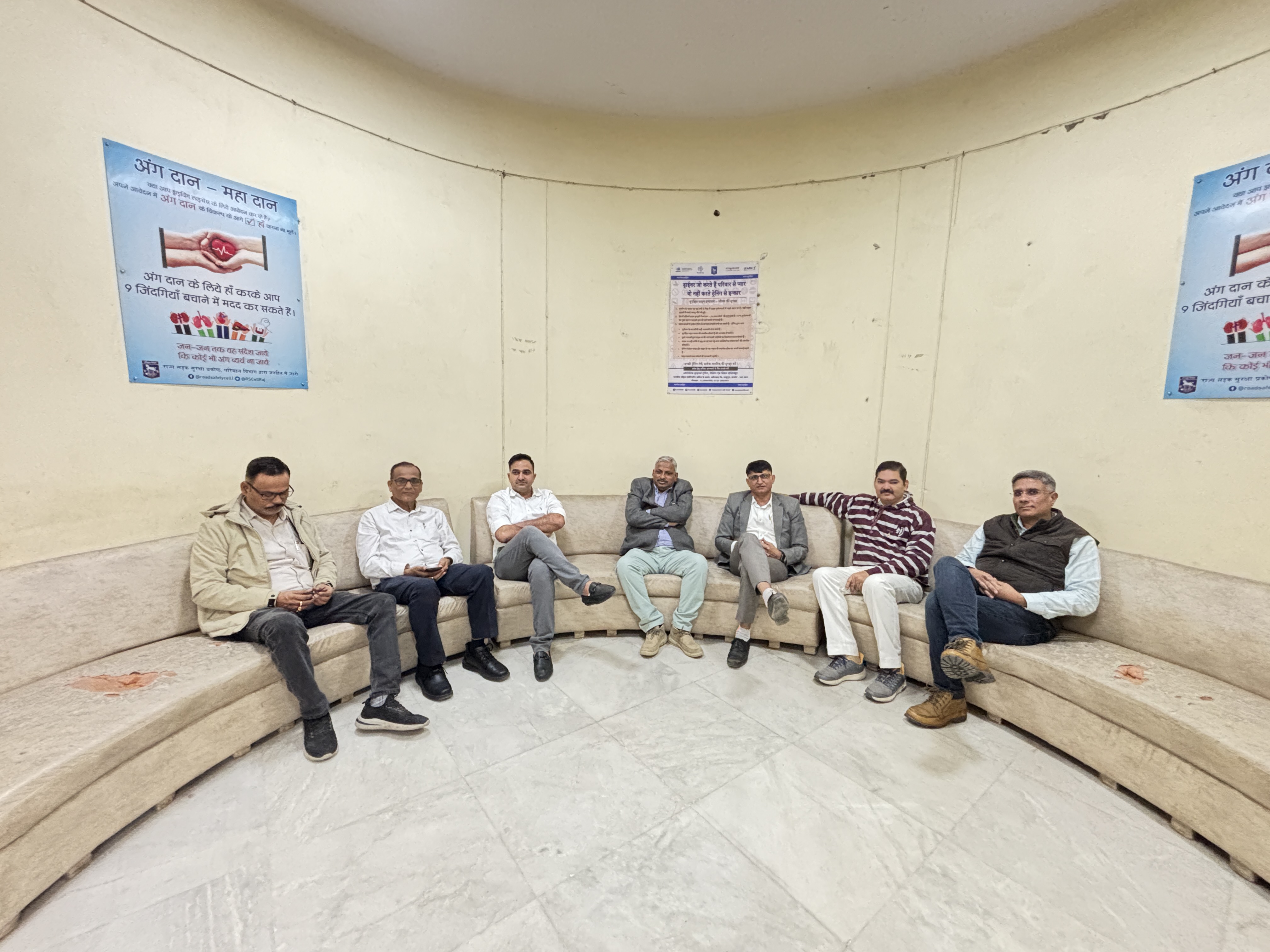 परिवहन आयुक्त से राजस्थान परिवहन निरीक्षक संघ के प्रतिनिधिमंडल ने की शिष्टाचार भेंट