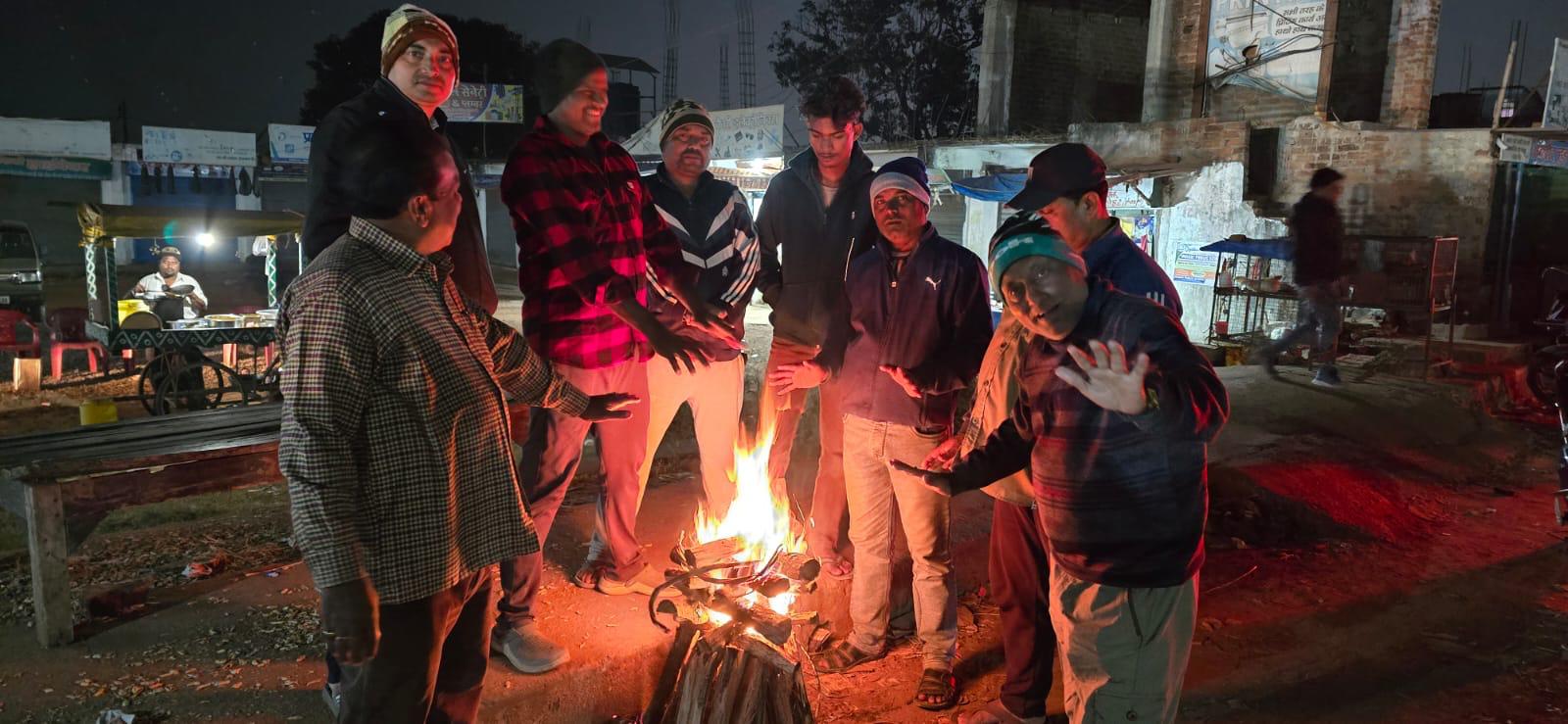 अलाव की तस्वीर