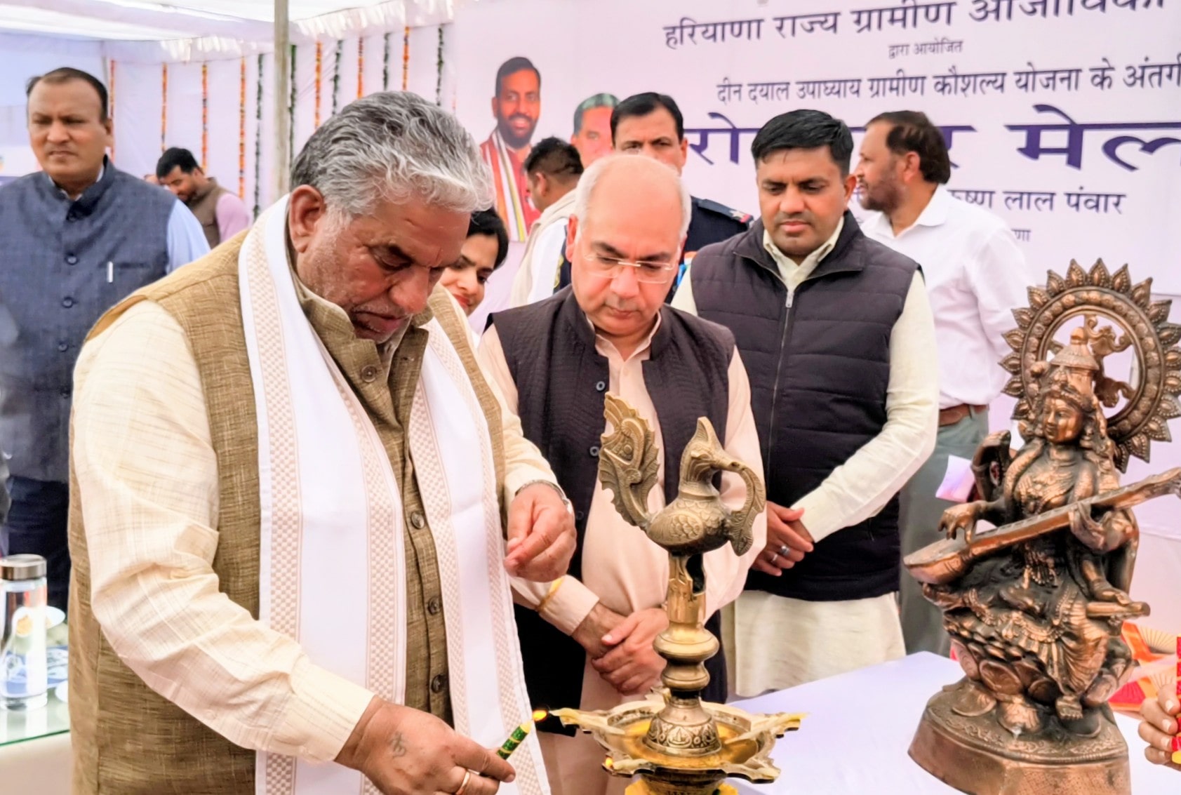 पानीपत में रोजगार मेले का उद्घाटन करते कैबिनेट मंत्री कृष्ण लाल पंवार