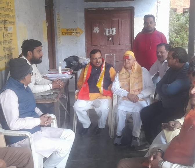 निरीक्षण के दौरान अध्यक्ष प्रकाश पाल व अन्य का छायाचित्र निरीक्षण के दौरान अध्यक्ष प्रकाश पाल व अन्य का छायाचित्र