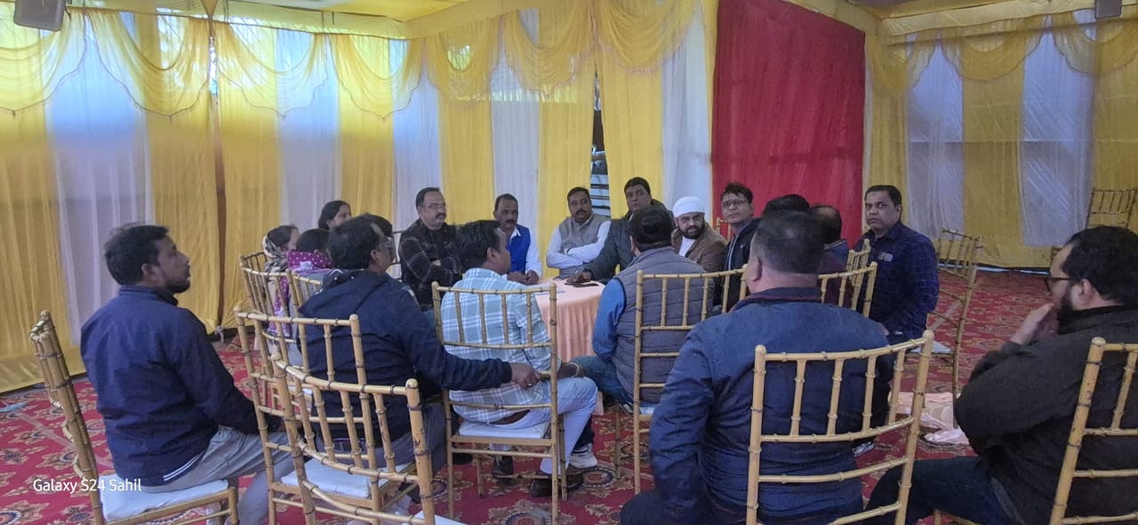 बैठक में हेमलाल सहित अन्य