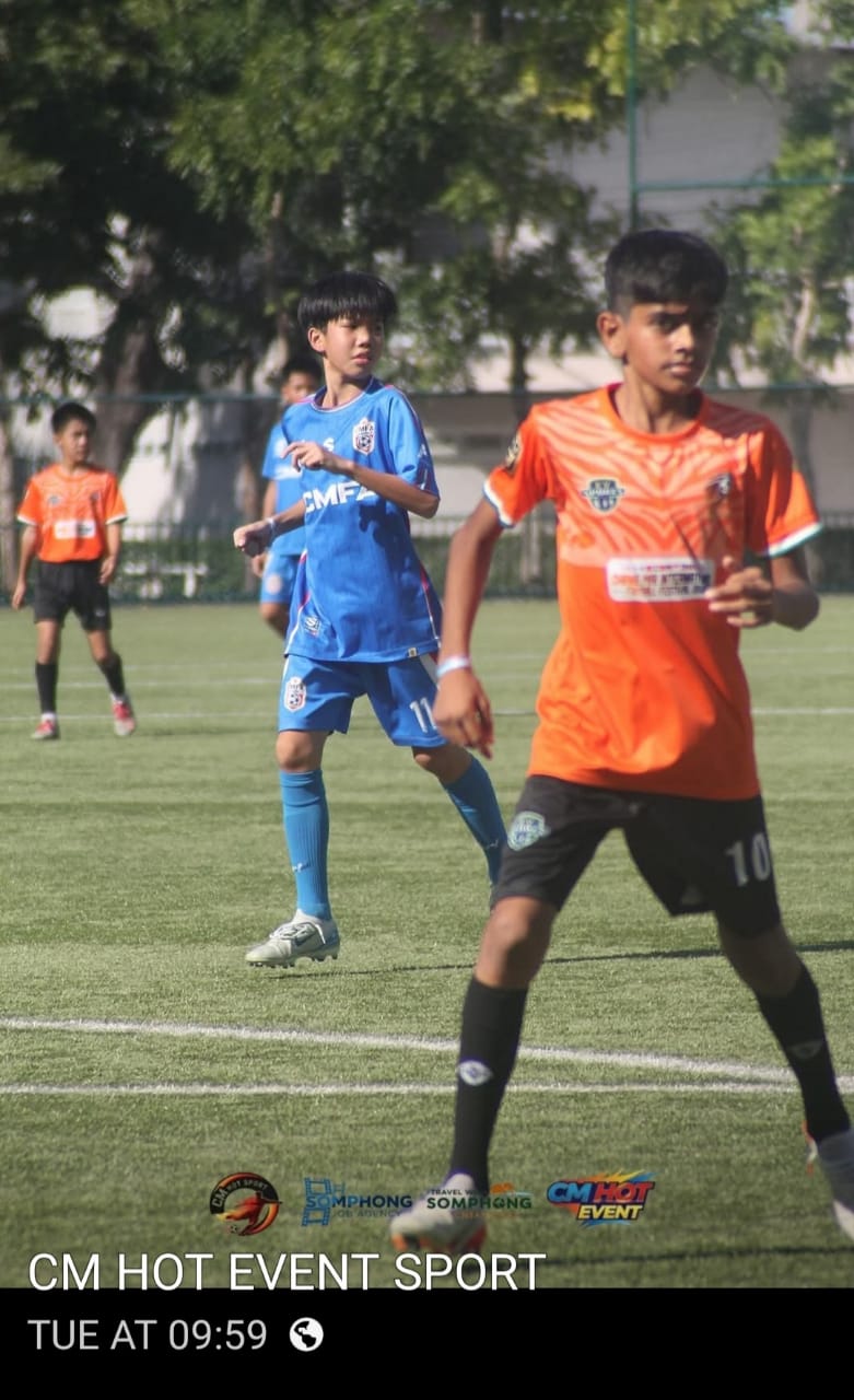फुटबॉल खिलाड़ी पद्मनाभ ने अंतरराष्ट्रीय स्तर पर की अपनी प्रतिभा का प्रदर्शन फुटबॉल खिलाड़ी पद्मनाभ ने अंतरराष्ट्रीय स्तर पर की अपनी प्रतिभा का प्रदर्शन