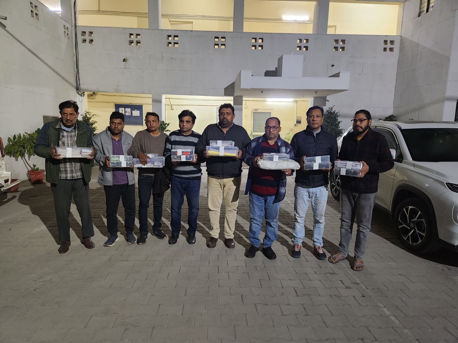 बिल्डरों से साठगांठ कर प्रोफाइल फंडिंग करवाने वाले गैंग के आठ बदमाश गिरफ्तार बिल्डरों से साठगांठ कर प्रोफाइल फंडिंग करवाने वाले गैंग के आठ बदमाश गिरफ्तार