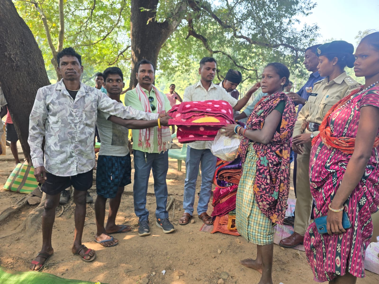 वन विभाग स्थानीय युवाओं को वानिकी कार्यों का प्रशिक्षण देकर उन्हें स्व-रोजगार दे रहा है वन विभाग स्थानीय युवाओं को वानिकी कार्यों का प्रशिक्षण देकर उन्हें स्व-रोजगार दे रहा है