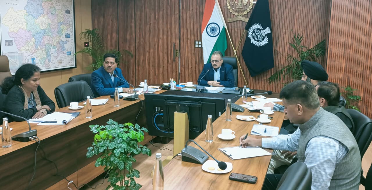 पुलिस महानिदेशक राजीव कुमार शर्मा ने पुलिस भर्ती तैयारियों की समीक्षा पुलिस महानिदेशक राजीव कुमार शर्मा ने पुलिस भर्ती तैयारियों की समीक्षा