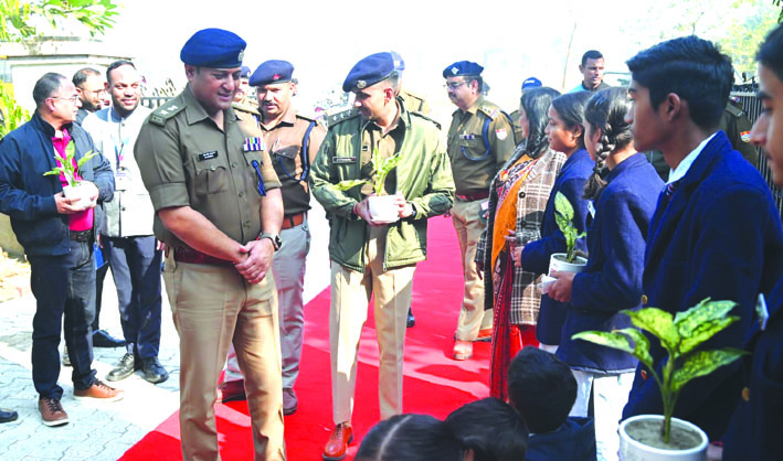 कम्प्यूटर लैब के लोकार्पण के दौरान कम्प्यूटर लैब के लोकार्पण के दौरान
