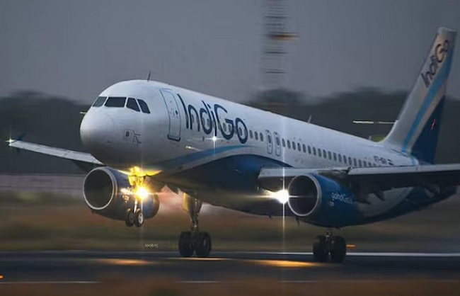 इंडिगो एयरलाइंस के लोगो का प्रतीकात्‍मकम चित्र