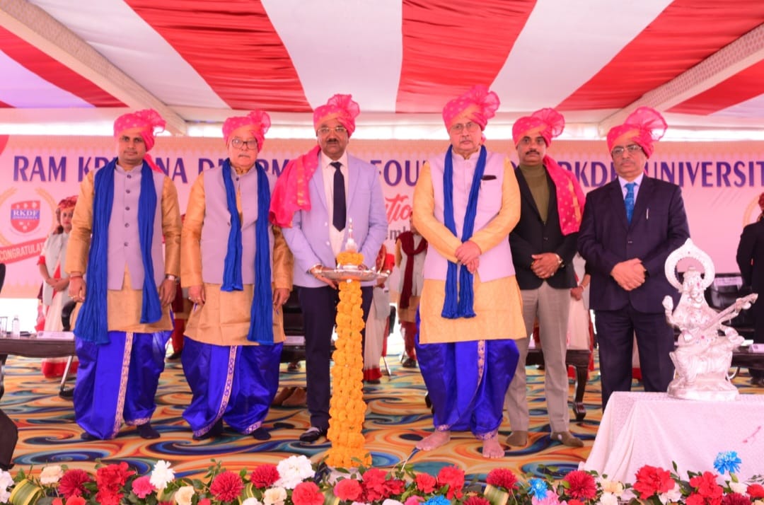 कार्यक्रम में शामिल अतिथिगण