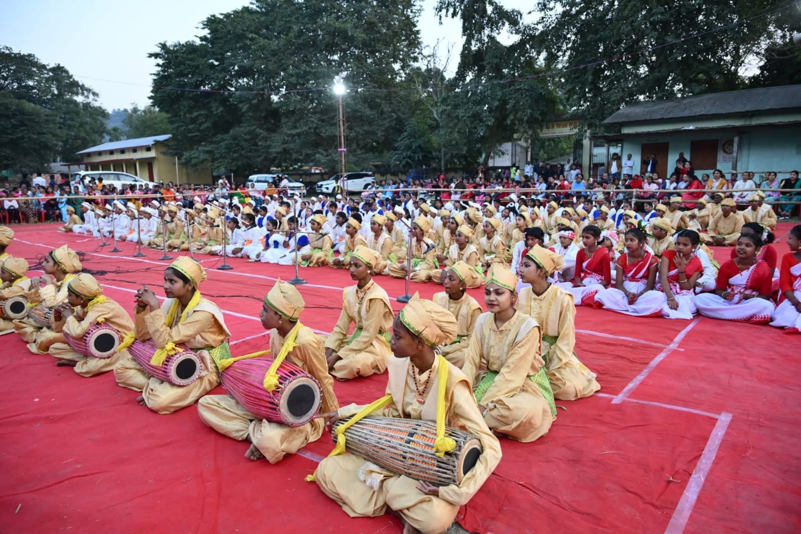 गुवाहाटी में ‘समता के सुर से जीवन का जयगान’ कार्यक्रम की तस्वीर। गुवाहाटी में ‘समता के सुर से जीवन का जयगान’ कार्यक्रम की तस्वीर।