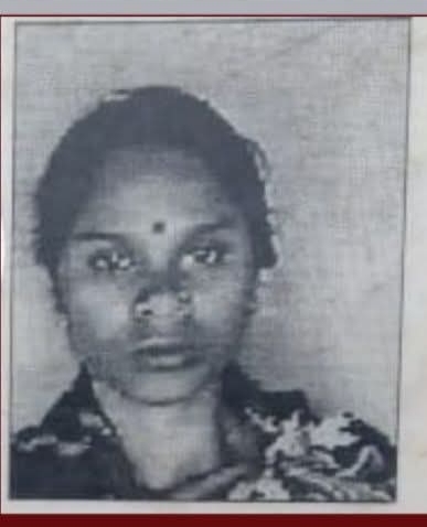 मृतिका की तस्वीर