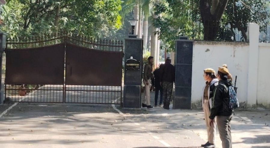 आवास की तस्वीर