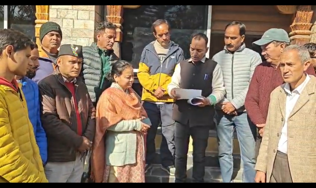 धराली के ग्रामीणों ने डीएम को ज्ञापन प्रेषित कर बताया विकास विरोधी धराली के ग्रामीणों ने डीएम को ज्ञापन प्रेषित कर बताया विकास विरोधी
